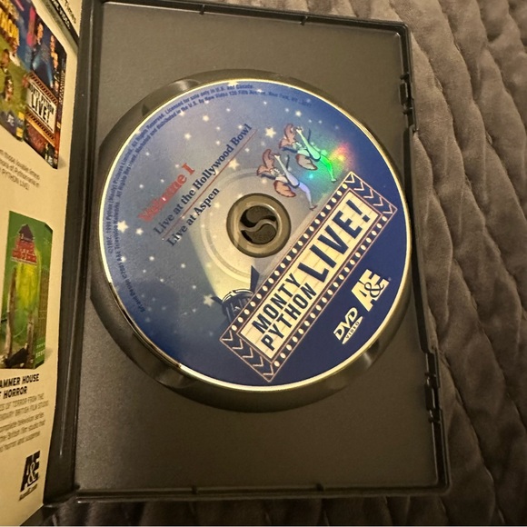 Monty Python Live 2 DVD Set - Picture 5 of 8